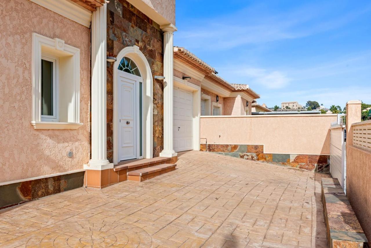 Villa Esperanza - Plusholiddays كاليبي المظهر الخارجي الصورة